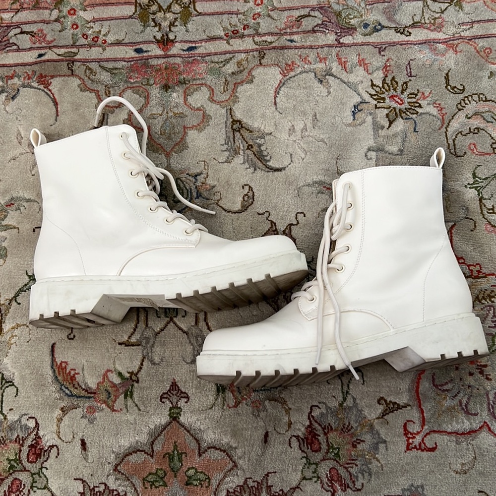 H & M white leather combat boots - Picture 3 of 3